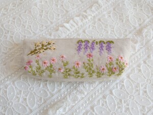 手刺繍　ポーチ　ハンドメイド　藤の花　マーガレット　花