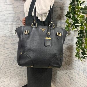 PRADA プラダ ヴィッテロダイノ トートバッグ ハンドバッグ 肩掛け ワンショルダー レザー ブラック 黒 レディース 白タグ付き シボ革