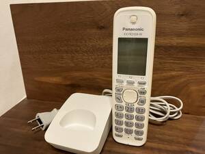 美品 子機 KX-FKD504-W 電話機 充電台付 Panasonic パナソニック 