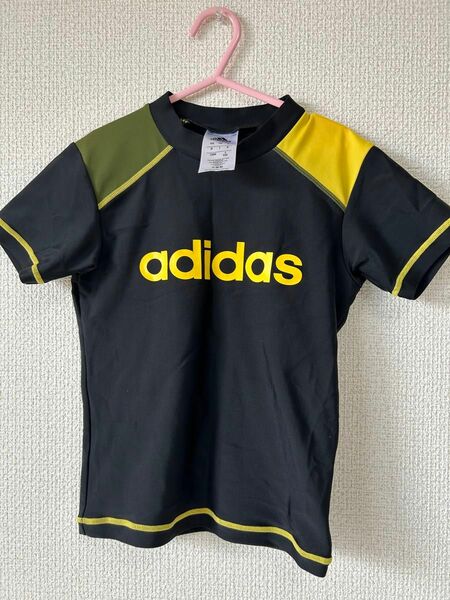 ラッシュガード　adidas 140㎝