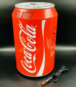 コカ・コーラ 保冷庫 缶型タイプ 8缶 車でも使える 冷蔵庫 クーラーボックス Coca-Cola 8Can Capacity Fridge Red HOT&COLD【現状品】