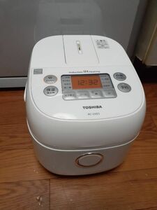 炊飯器 TOSHIBA ホワイト
