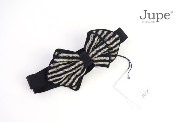 送料無料★新品｜未使用｜ジュープ バイ ジャッキー｜Jupe by Jackie｜ハンドメイドボウタイ｜蝶ネクタイ｜ストライプ｜ブラック×シルバー