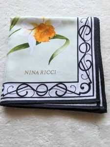 新品　ニナリッチ　大判ハンカチ　黒　グリーン　水仙 NINA RICCI