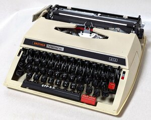 * Vintage * BROTHER Brother typewriter Valiant JP7-412.413 Showa Retro antique interior 