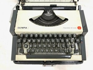 [ that time thing ] OLYMPIA typewriter Traveller de Luxe