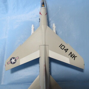 【完成品】1/144 『 F8U-1 CRUSADER 』VF-142 "ゴーストライダーズ " 1959年 (104)の画像7