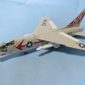 【完成品】1/144 『 F8U-1 CRUSADER 』VF-142 "ゴーストライダーズ " 1959年 (104)の画像1