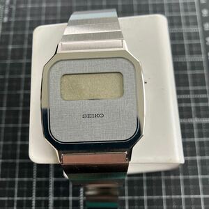 SEIKO デジタル　F441-4000 ジャンク