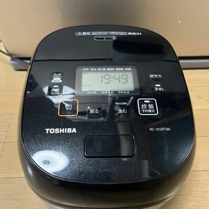 TOSHIBA RC-10VRTBK 炊飯器　2022年製