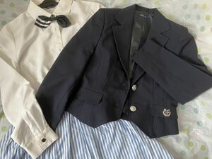 {used goods } woman . ceremony suit *2 point (150)