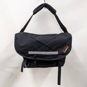 BAGABOO/バガブー/messenger bag/メッセンジャーバッグ/大容量/フロントリフレクター×ブランドロゴ刺繍パッチ/ハンガリー製