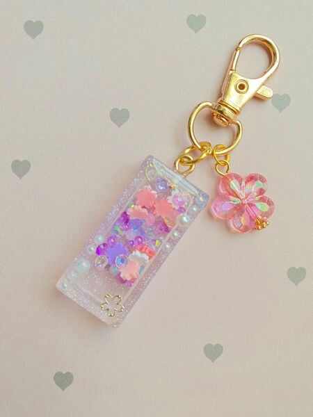 【New】①桜モチーフのシャカシャカキーホルダー ハンドメイド レジン 桜 ラメ キラキラ シェイカー キーホルダー