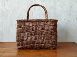 a...* basket bag tree through basket basket handbag . worker handmade domestic production guarantee tradition industrial arts / search # middle river . confidence one . worker old ..