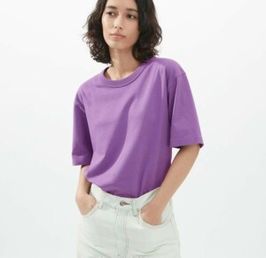 UNIQLO U Tシャツ