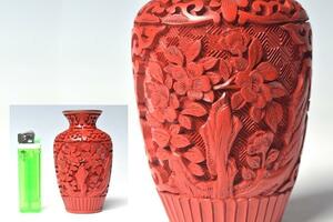 【趣楽】中国古玩　堆朱花唐草彫り花瓶　高さ１０ｃｍ　M1１11