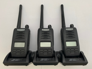 #1 jpy start # used # free shipping #3 pcs. set # Kenwood TPZ-D503 digital transceiver simple transceiver 5W [ registration department ][ waste department settled ]