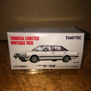 トミカ リミテッド ヴィンテージ ネオ LV-N 95a トヨタ マークⅡ ハードトップ グランデ 1984年式 白（ホワイト）　GX71マークⅡ