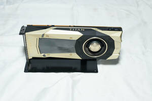 【中古】【箱あり】NVIDIA TITAN V 12GB HBM2