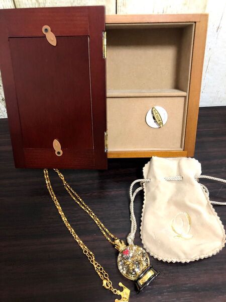 キューポット Q-POT.*ディズニーコラボ ネックレス スノードーム