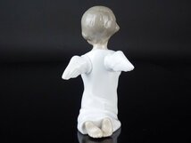 【扇屋】リヤドロ 可愛いお祈り 高さ 約13cm 幅 約7cm×約8.5cm 天使 男の子 オブジェ フィギュリン 陶器 置物 LLADRO_画像4