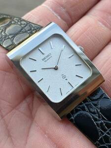 超レア デッドストック 1976年 未使用 セイコー シャリオ 初の薄型ドレスクォーツ 4130-5340 稼働品 メンズ腕時計 SEIKO