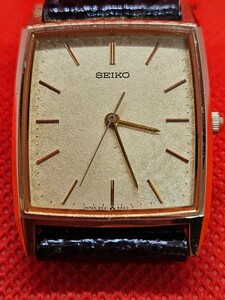 稼働品 美品 セイコー SEIKO クォーツ 3針 純正ベルト 男性用 メンズ 腕時計 電池交換済み！ D0606