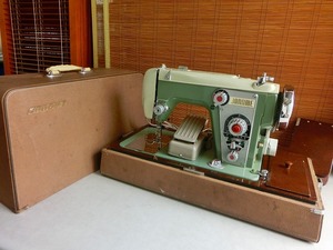 9.AS швейная машина JANOME Janome JC рукоделие ручная работа шитье античный retro зеленый зеленый 