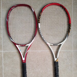 YONEX