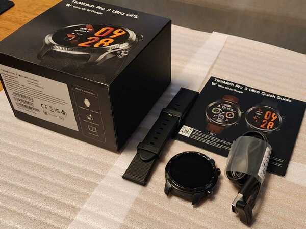 ★TicWatch Pro 3 Ultra GPS Wear OS by Google （ベルト未使用） 送料無料 迅速発送♪