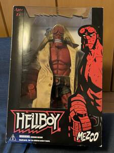 メズコ ヘルボーイ 18インチ　フィギュア　原作デザイン MEZCO HELL BOY