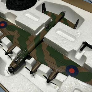 1/72 コーギー アブロ ランカスター CORGI AA32611 AVRO LANCASTER BI-L7571 97 Sqd WOODALL SPA 難ありの画像4