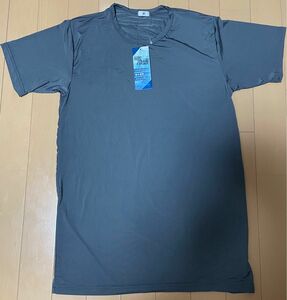 【タグ付き】Tシャツ　インナー　接触冷感　UVカット 吸水速乾　ストレッチ　グレー　Ｍサイズ