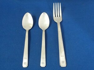 *Hilton Hill ton ONEIDAone Ida spoon 2& Fork * made of stainless steel *USED!!