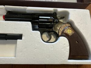 タナカ　ガスガン Colt Python .357Magnum 4inch スチール・フィニッシュ　木製グリップ　中古美品