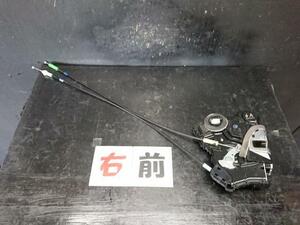 ヴォクシー DBA-ZRR70G 右Fアクチュエーター・ドアロックソレノイド X アイシン 025335