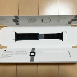 Apple Watch SE GPSモデル MYAA2FE/A スポーツループバンド 44mm スペースグレー 第１世代の画像3