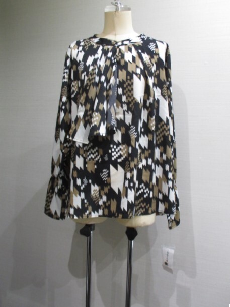 新品　oe-ro:z　オルズ　プリントブラウス　サイズF　　送料無料