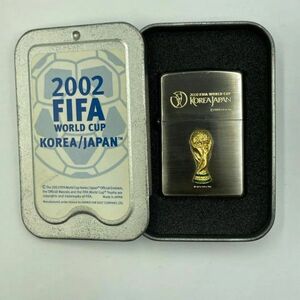 F384-U35-57 ◎Zippo ジッポー ローラー式オイルライター 2002年 FIFA 日韓ワールドカップ シルバーカラー サッカー 喫煙具 缶ケース付き③