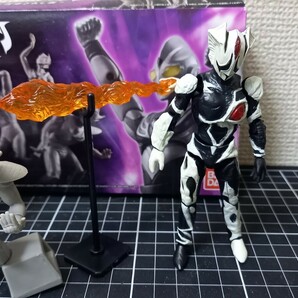 フィギュア 美品 プレバン限定 超動ウルトラマン ウルトラマンティガ 封印されし闇 フルセット ティガダーク カミーラの画像3