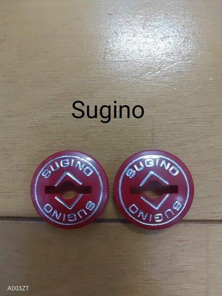 【未使用】SUGINO　クランクキャップ　プラ製　レッド　スギノ
