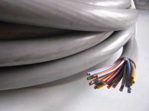 VCTF ケーブル　電線　0.5 ｍｍ　30芯　約 8.8ｍ　1本　中古商品