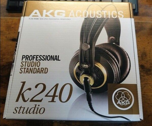 【中古】AKG K240 Studio ヘッドホン 有線