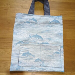 イルカ模様のぺたんこバッグ　39×34センチ　 ハンドメイド