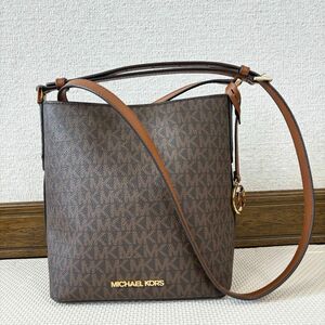 新品同様　MICHAEL KORS マイケルコース レザー ショルダーバッグ 斜め掛け