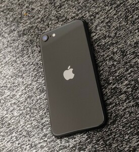 iPhone SE2 SIMフリー スマートフォン ブラック スマホ