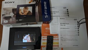 デジタルフォトフレーム S-Frame D710 7.0型 内蔵メモリー128MB DPF-D710/B （ブラック）