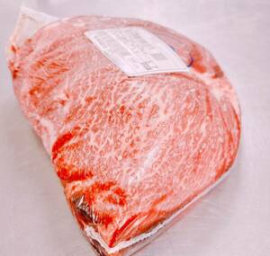 [ включение в покупку возможность ] Hokkaido производство чёрный шерсть мир корова внутри ..5.7kg стейк ростбиф подарок .. подарок по случаю конца года для бизнеса 1 иен старт 
