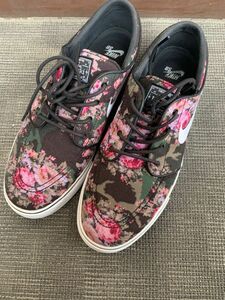 NIKE Stefan janoski スニーカー