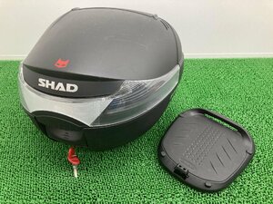 SHAD製 トップケース 社外 中古 バイク 部品 SH33 33L リアボックス テールボックス 鍵・ベース付き 割れ欠け無し